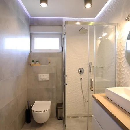 Esso Private Roof Terrace *