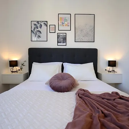 Esso Private Roof Terrace *