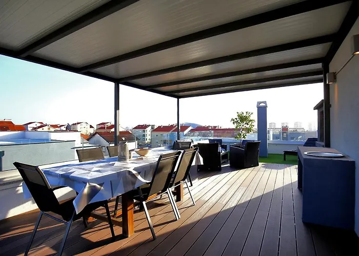 Апартаменты Esso Private Roof Terrace Задар